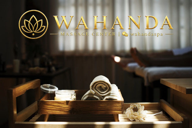 Wahanda 品牌按摩空間、木質托盤與毛巾擺設